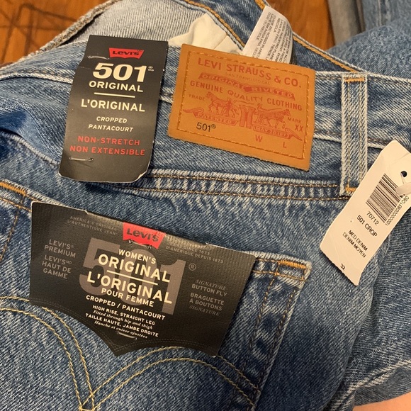 LEVIS 501’s Cropped - Picture 6 of 11